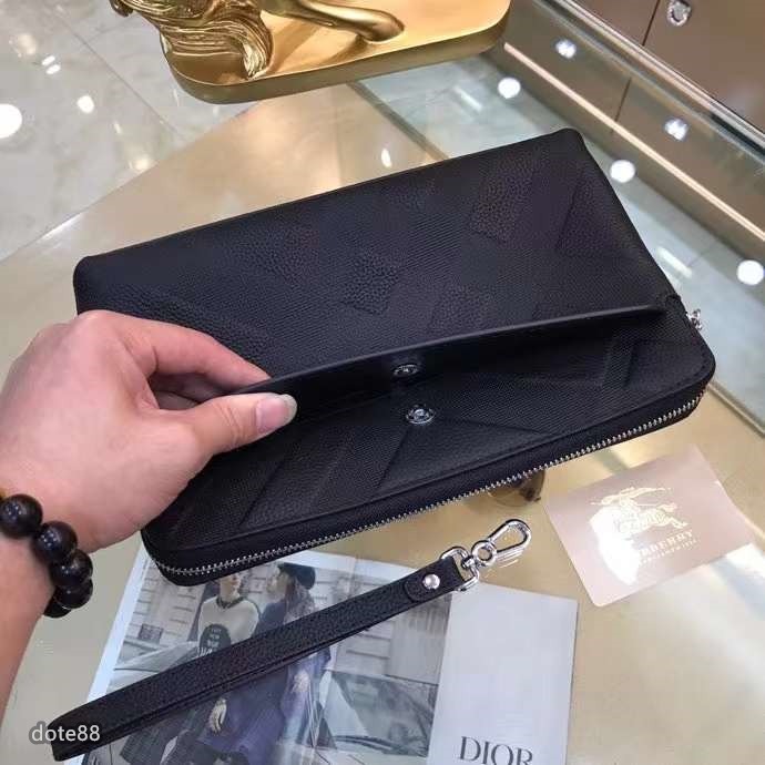 Burberry巴寶莉男士手拿包臻選格紋皮革材質打造纖巧精緻的版型使其更具時尚、潮流，輕便又時尚父親節生日禮物-細節圖7