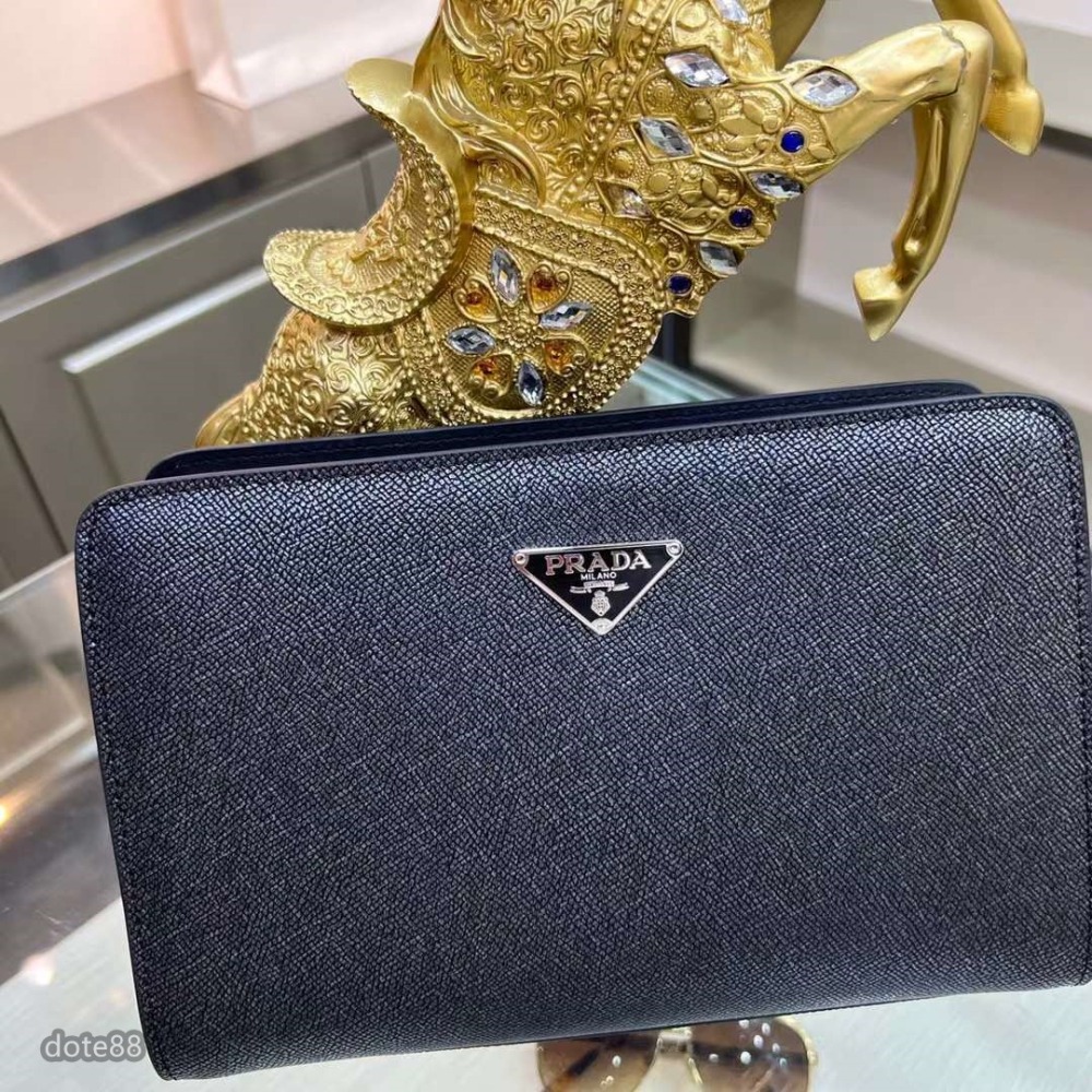 Prada普拉達新款手拿包採用進口牛皮製作頂級拋光不銹鋼飾面金屬配件正面外部三角形珐琅徽標簡單大方商務.節日生日禮物-細節圖5