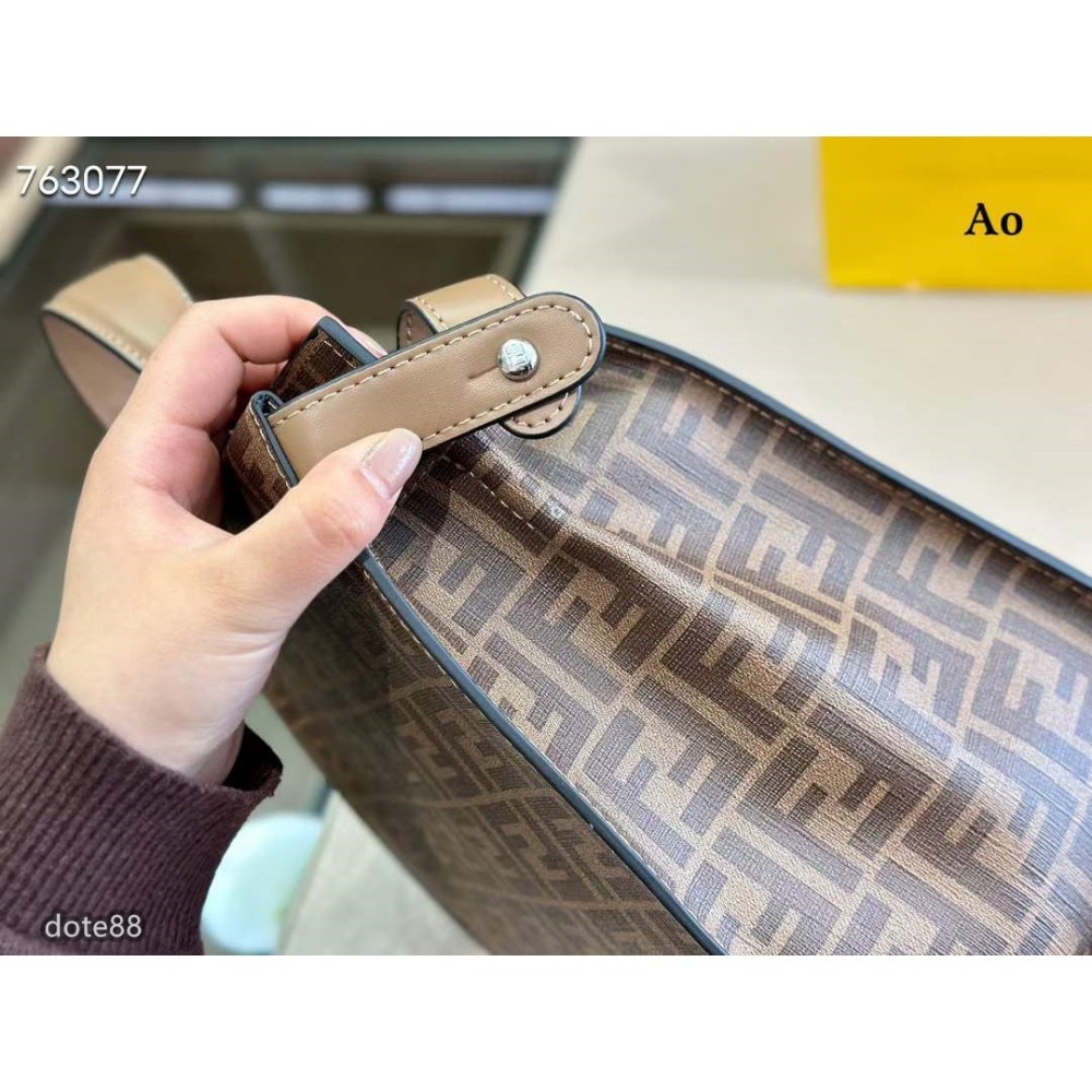 芬迪Fendi軟皮系列一側拉鍊/一側掛鉤時尚百搭大容量手提包休閒  逛街 宴會  晚宴父親節  情人節  生日禮物百搭-細節圖4