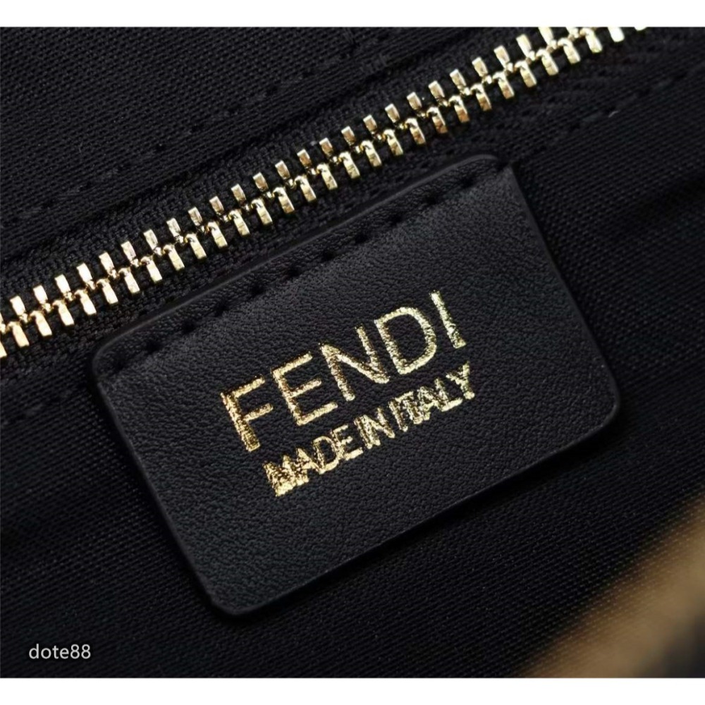 芬迪Fendi腰包斜挎包黑色百搭大容量手機充電寶都能裝男款時尚性價比超高簡約藝員同款耐磨頭層進口納帕牛皮情人節生日禮物-細節圖9