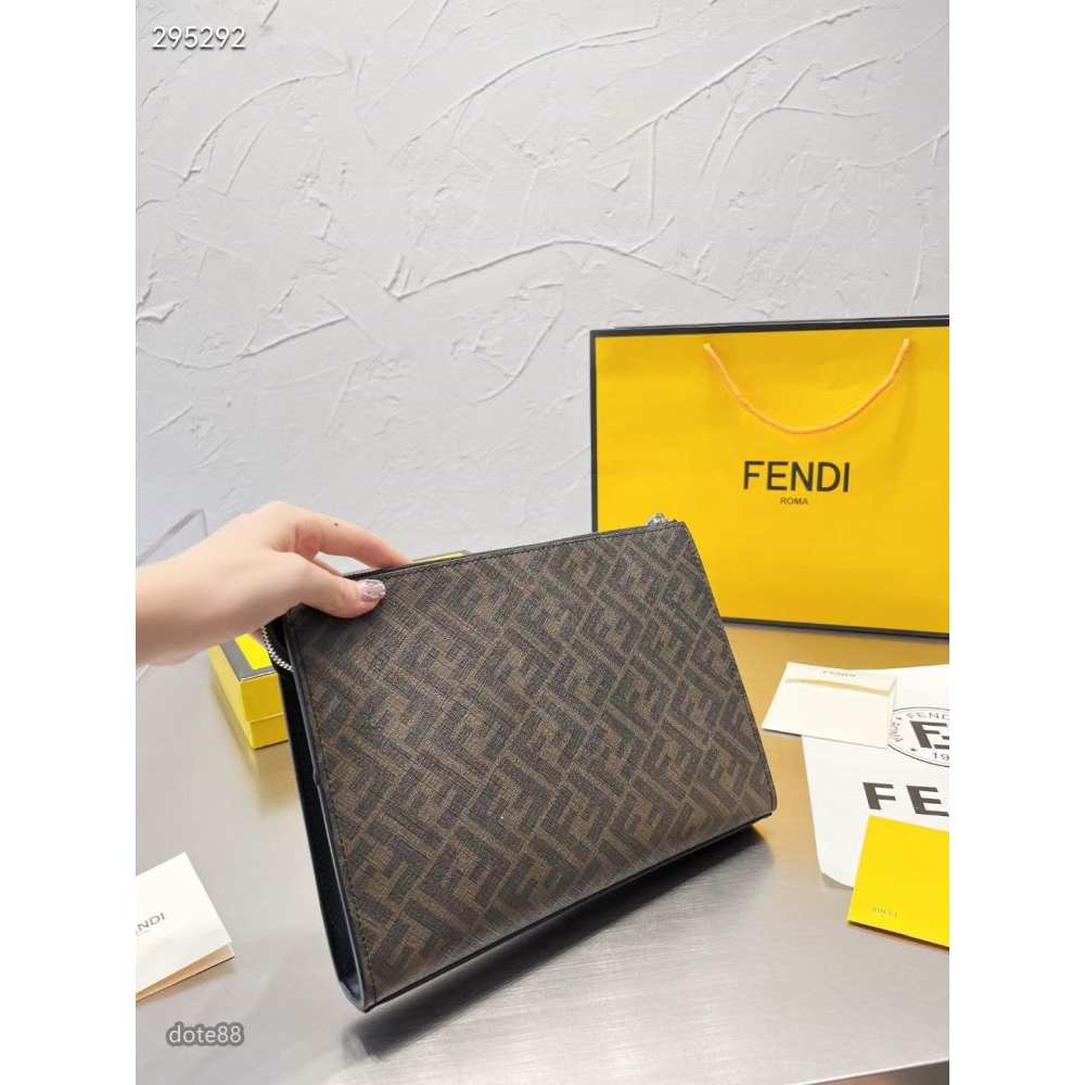 Fendi logo online clutch