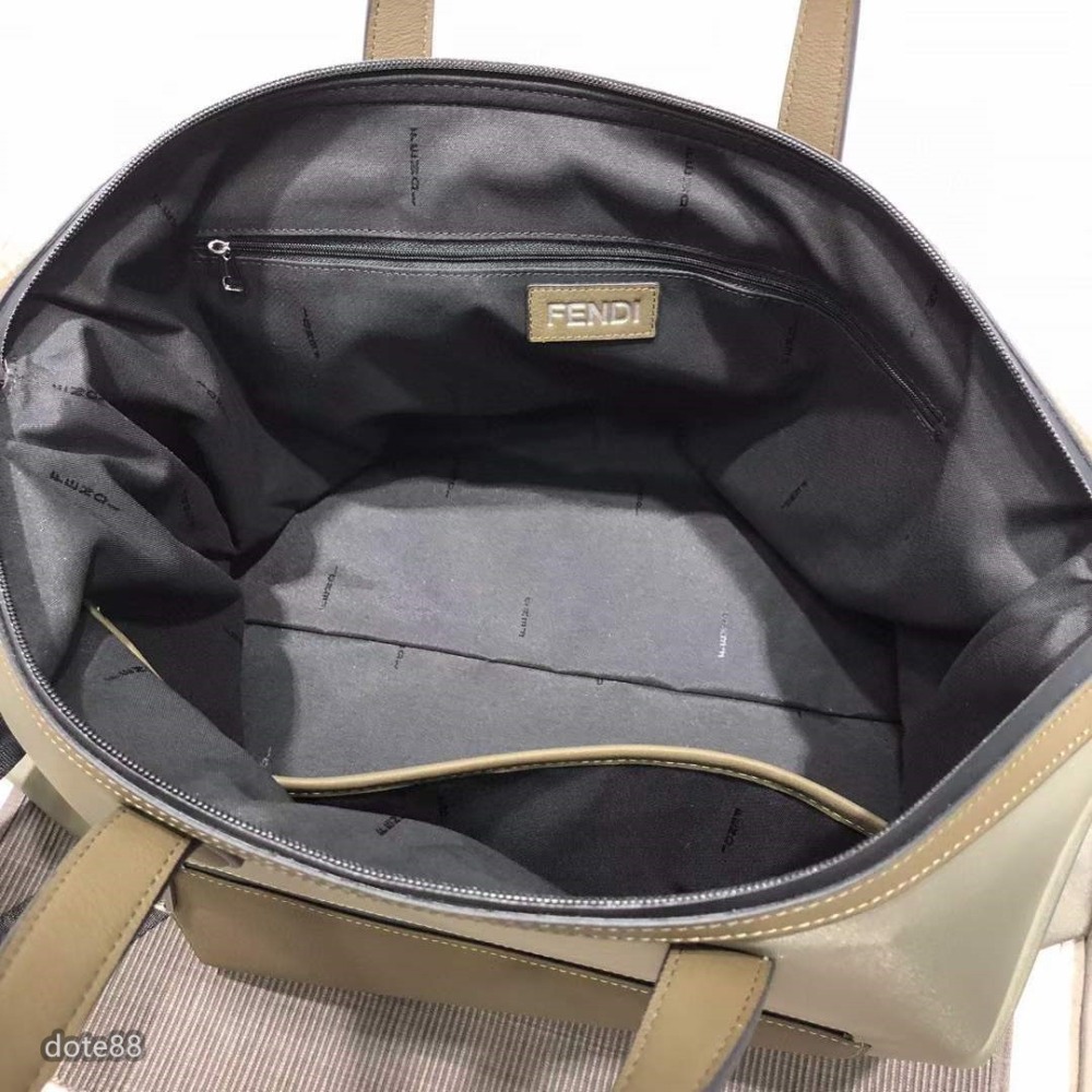 芬迪Fendi小怪獸旅行包手提袋手提包容量很足放現金手機電腦經典設計百搭時尚時尚潮流進口防水料休閒出門必備簡約百搭潮男-細節圖9