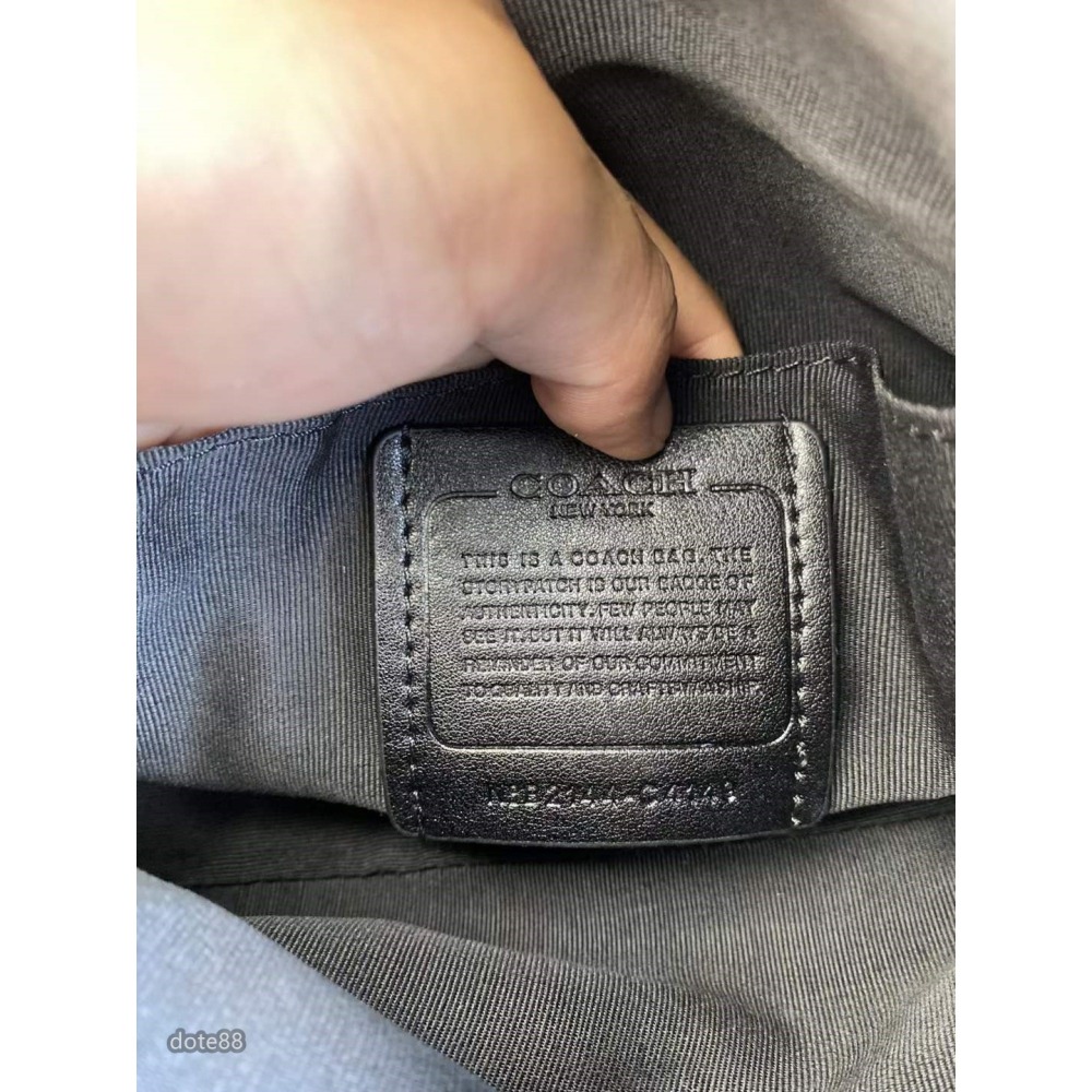 coach蔻馳男士單肩背斜挎包大容量輕便實用出門必備雙拉鍊雙隔層百搭有型簡約時尚潮流行休閒逛街生日節日情人節禮物-細節圖8