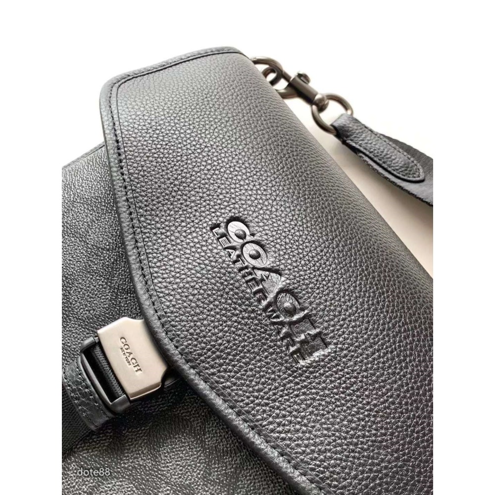 coach蔻馳黑色男士單肩包郵差包大容量輕便實用拉鍊袋磁鐵吸扣出門必備百搭有型簡約時尚潮流休閒逛街生日禮物情人節禮物-細節圖5