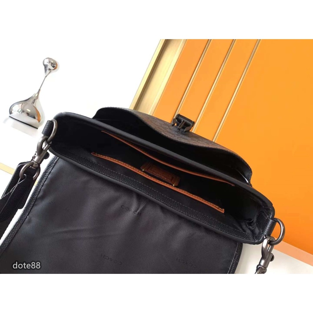 coach蔻馳黑色男士單肩包郵差包大容量輕便實用拉鍊袋磁鐵吸扣出門必備百搭有型簡約時尚潮流休閒逛街生日禮物情人節禮物-細節圖8