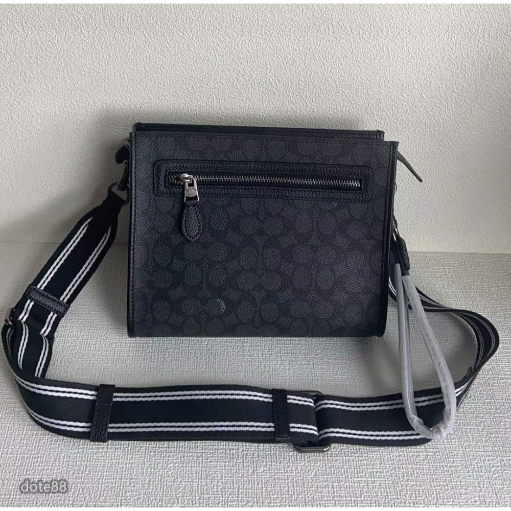 coach蔻馳男包單肩斜挎包大容量帶耳機包可可調節肩帶輕便實用出門必備百搭有型簡約時尚潮流行休閒逛街生日禮物情人節禮物-細節圖2