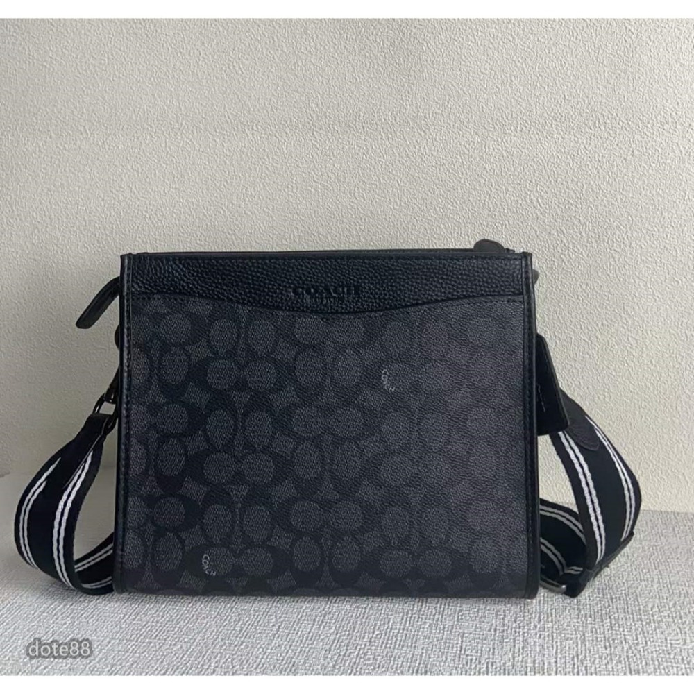 coach蔻馳男包單肩斜挎包大容量帶耳機包可可調節肩帶輕便實用出門必備百搭有型簡約時尚潮流行休閒逛街生日禮物情人節禮物-細節圖6