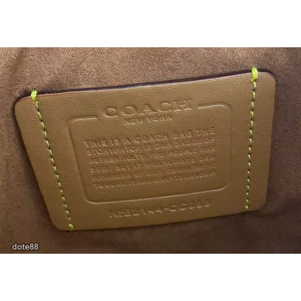 coach蔻馳男包單肩斜挎包大容量帶耳機包可可調節肩帶輕便實用出門必備百搭有型簡約時尚潮流行休閒逛街生日禮物情人節禮物-細節圖9