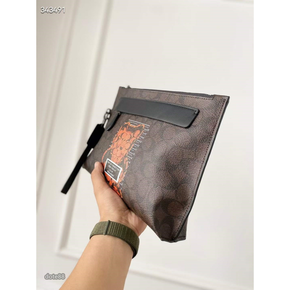 coach蔻馳專櫃新款手拿包大容量內部有夾層輕便實用出門必備百搭有型簡約時尚潮流行休閒逛街生日禮物情人節禮物-細節圖4