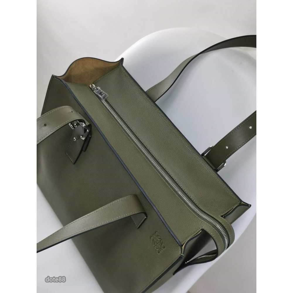 Loewe Buckle Tote折疊頂瓣關閉與雙扣緊固簡約可調節肩帶耐磨耐用簡便實用經典印花大容量內部有夾層輕便實-細節圖7