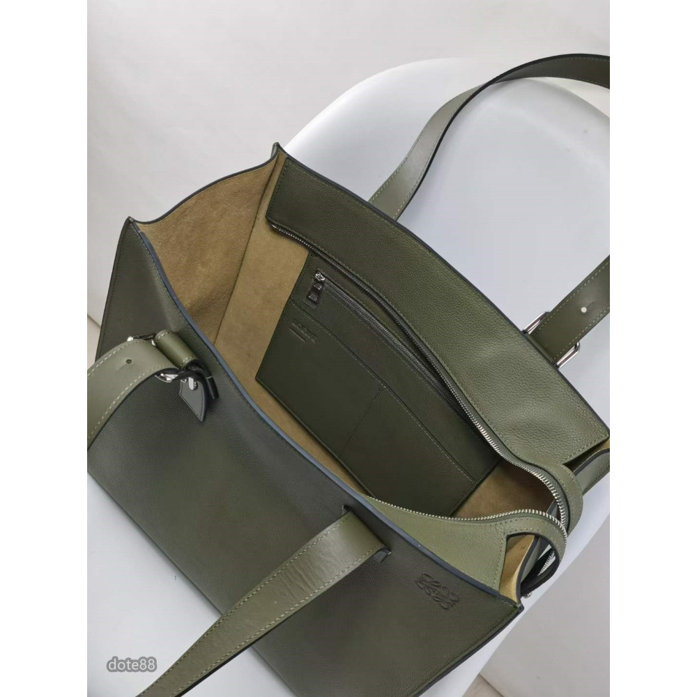 Loewe Buckle Tote折疊頂瓣關閉與雙扣緊固簡約可調節肩帶耐磨耐用簡便實用經典印花大容量內部有夾層輕便實-細節圖8