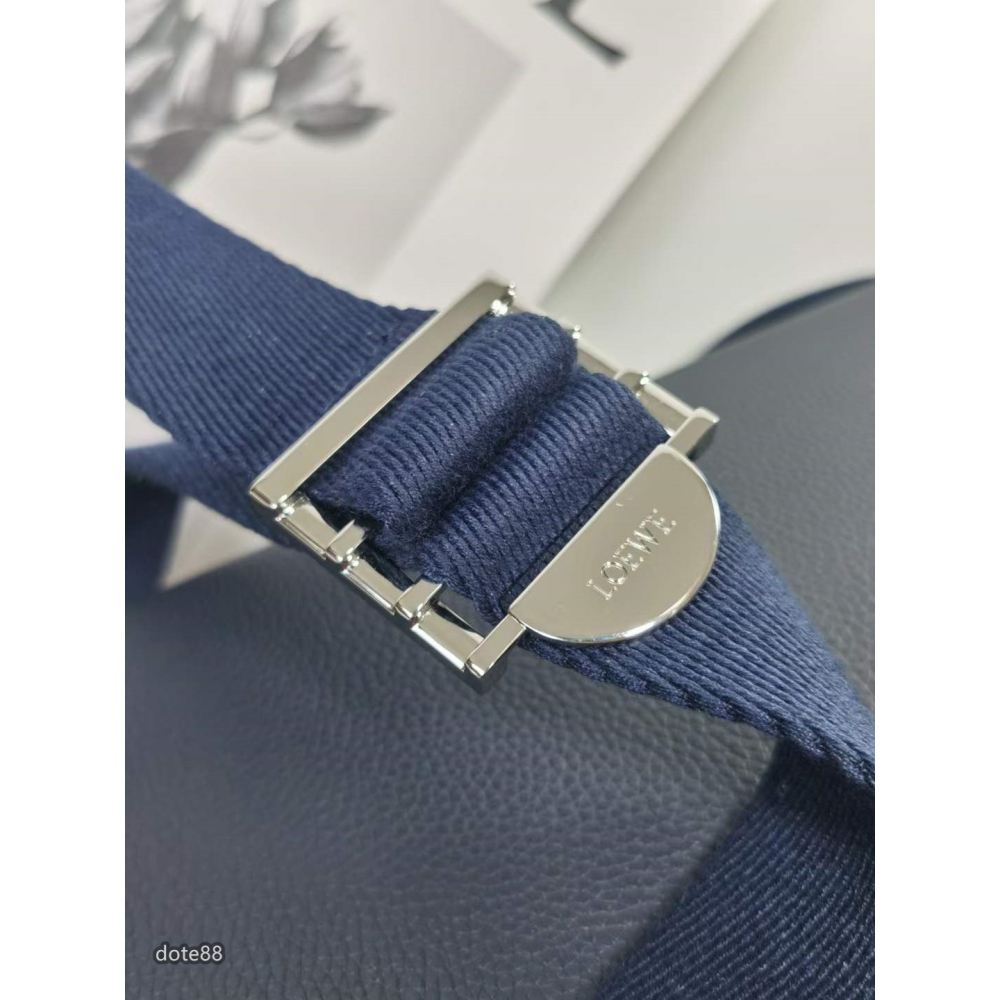 Loewe Buckle Tote簡約大氣可調節肩帶耐磨耐用簡便實用大容量內部有夾層輕便實送男友生日節日禮物百搭潮流-細節圖7