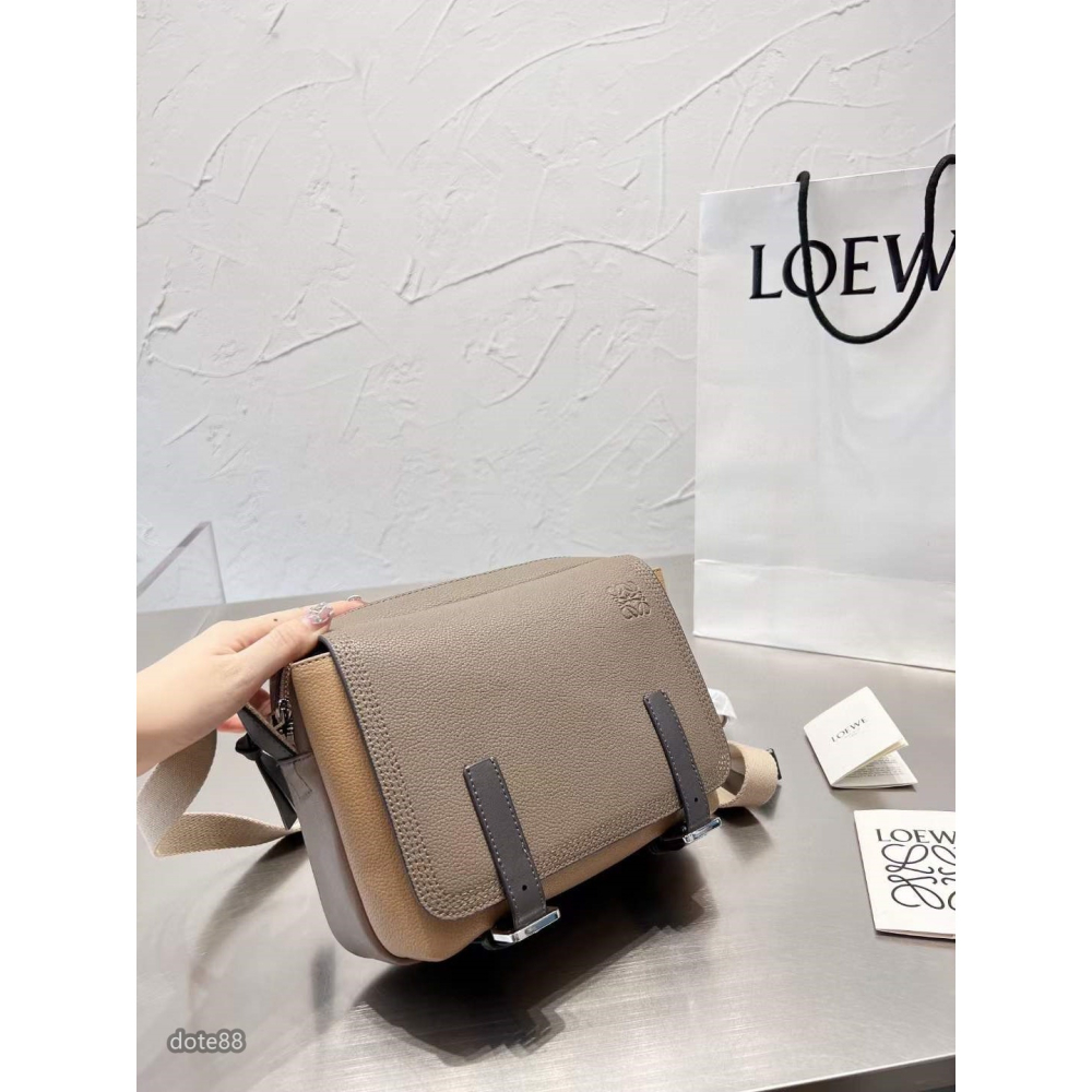 Loewe Buckle Tote單肩包簡約大氣可調節肩帶耐磨耐用大容量有夾層實用出門必備簡約時尚潮流行休閒逛街禮物-細節圖6