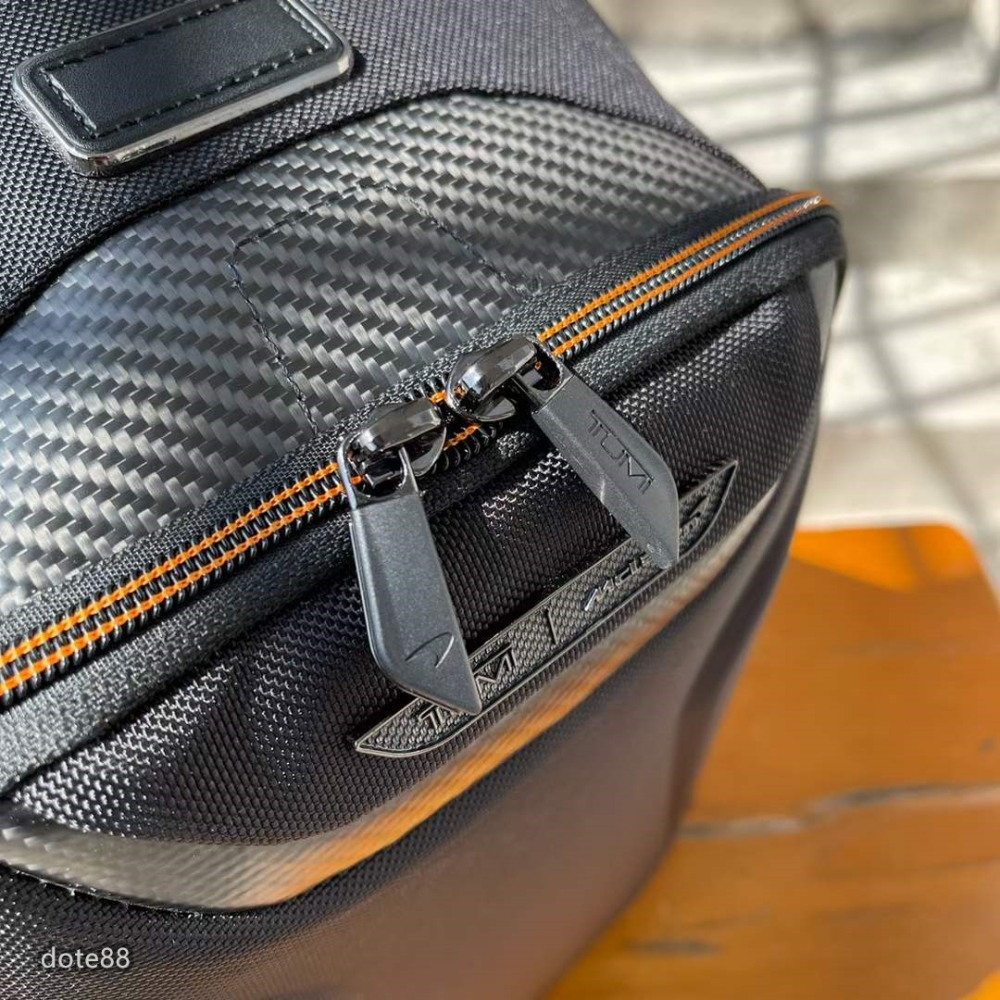 【Tumi】雙肩包背包流線型設計簡約派可商務可休閒簡約大氣耐磨電腦位防水拉鍊有USB接口簡便實用輕便實用出門必備簡約-細節圖8