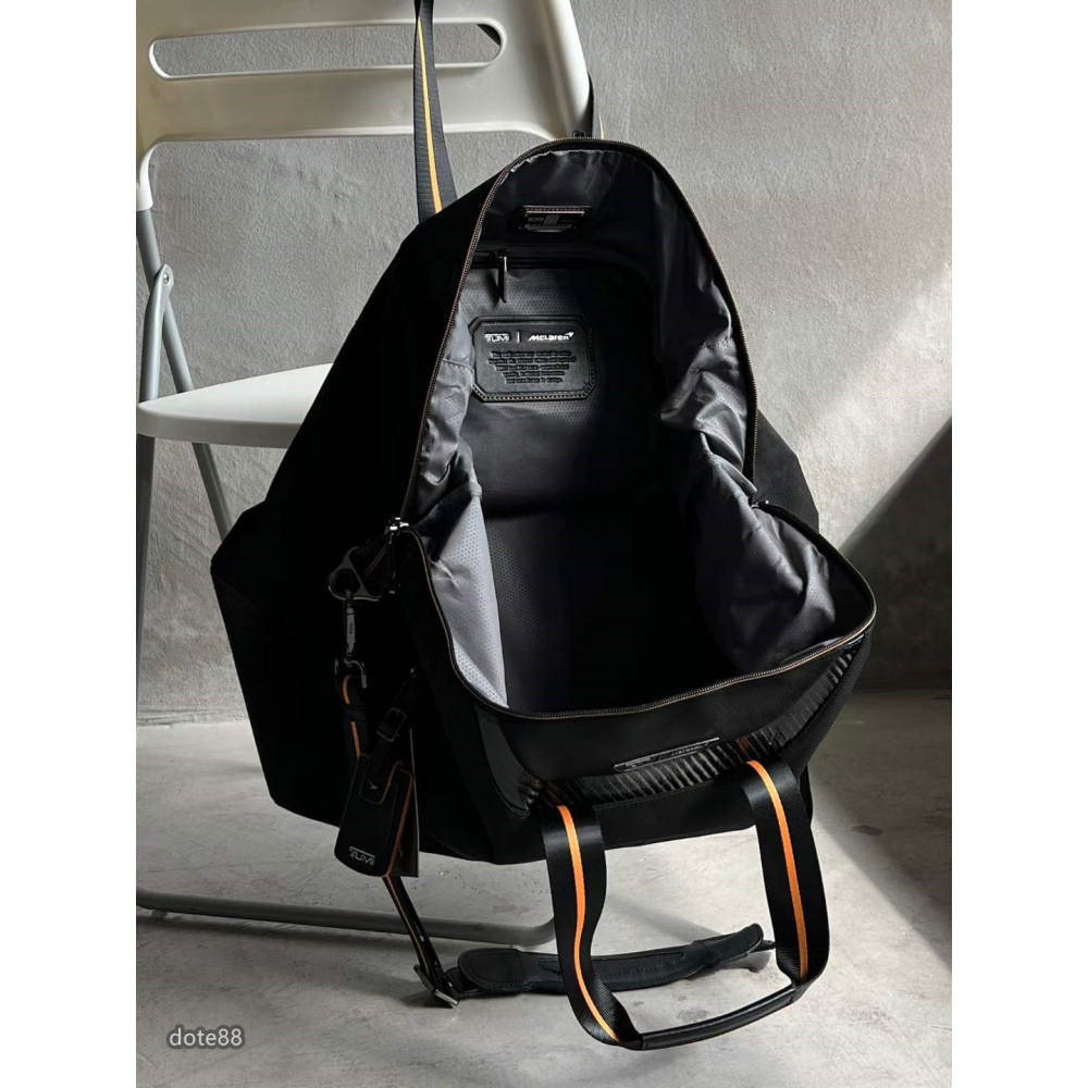 【Tumi】途米McLaren 邁凱輪合作版彈道尼龍搭配碳纖維手提包旅行包單肩包簡約大氣隔層多耐磨簡便實用大容量輕便-細節圖8