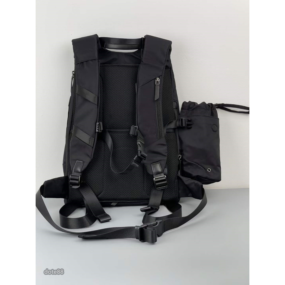 【Tumi】途米Voyageur系列Gale徒步旅行雙肩包戶外包運動休閒背包為徒步愛好者而設計背包頂部暗藏防雨罩-細節圖5