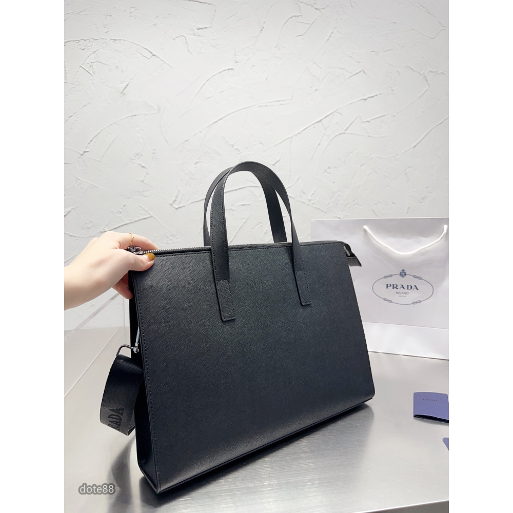 【Prada】普拉達男士公事包手提包筆電包經典三角標可調肩帶多隔層耐磨耐髒多功能簡便實用送領導老公生日禮物出門出差必備-細節圖7