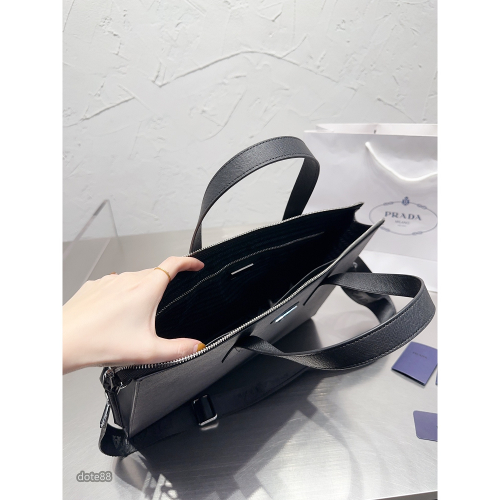 【Prada】普拉達男士公事包手提包筆電包經典三角標可調肩帶多隔層耐磨耐髒多功能簡便實用送領導老公生日禮物出門出差必備-細節圖9