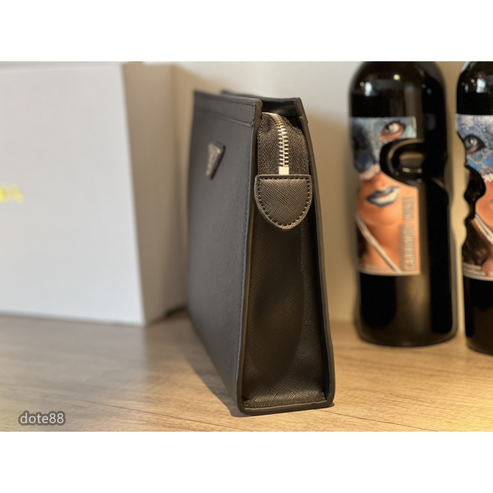 【Prada】普拉達男士手拿包三角標送男友生日禮物可調節肩帶多隔層耐磨多功能簡便實用出門必備簡約時尚百搭潮流休閒逛街-細節圖8