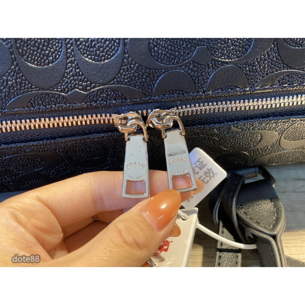 【coach】蔻馳男女通用旅行包健身包手提包搭配肩帶可斜挎經典印花大容量輕便實用出門必備送男友禮物百搭有型簡約時尚潮流-細節圖5