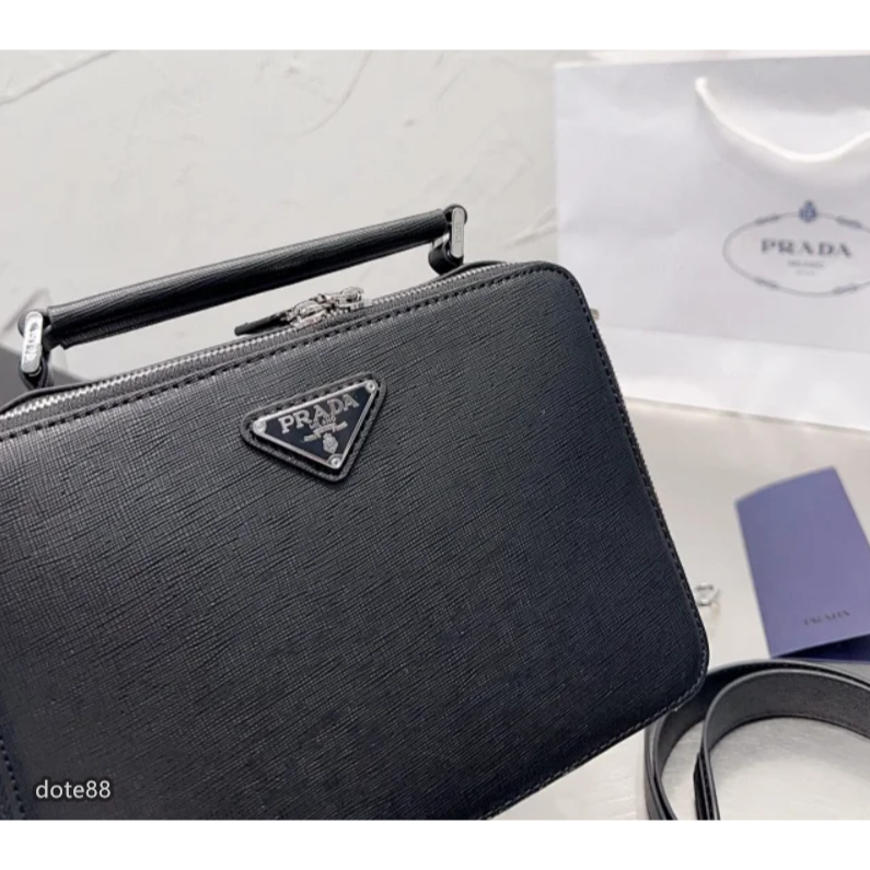 【Prada】普拉達男女同款2023年新款相機包手提小方盒包年輕時尚單肩斜挎手機包送禮物耐磨耐髒多功能簡便實用出門必備-細節圖3