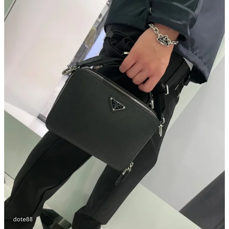 【Prada】普拉達男女同款2023年新款相機包手提小方盒包年輕時尚單肩斜挎手機包送禮物耐磨耐髒多功能簡便實用出門必備-細節圖9