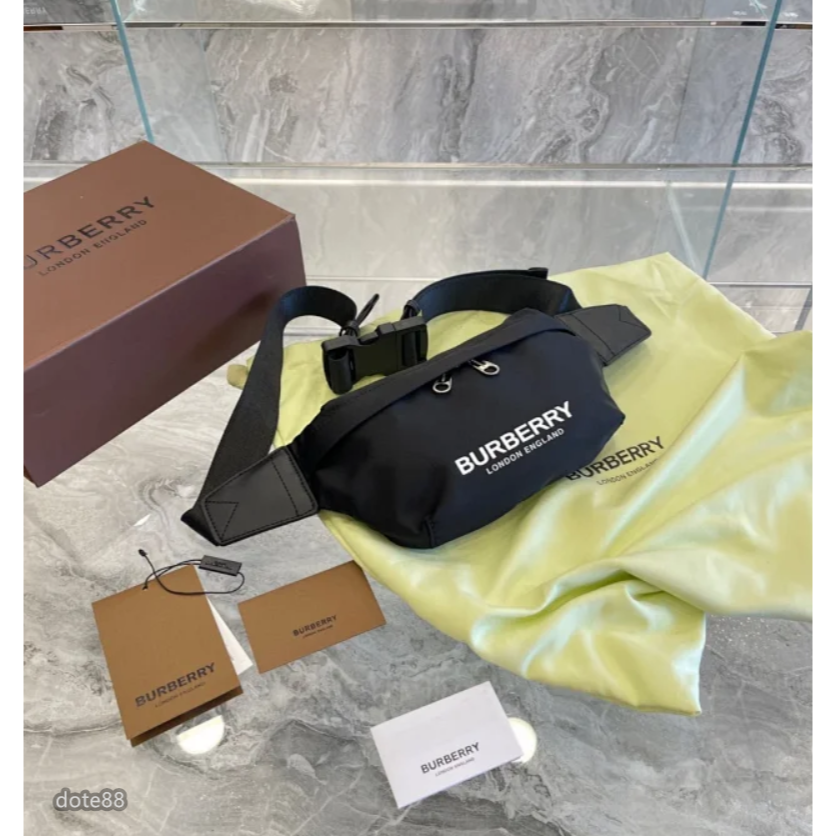 【Burberry】巴寶莉2022新款男士黑色徽標印花尼龍腰包胸包斜挎包手機包休閒男士斜挎包休閒運動逛街生日情人節禮物-細節圖2