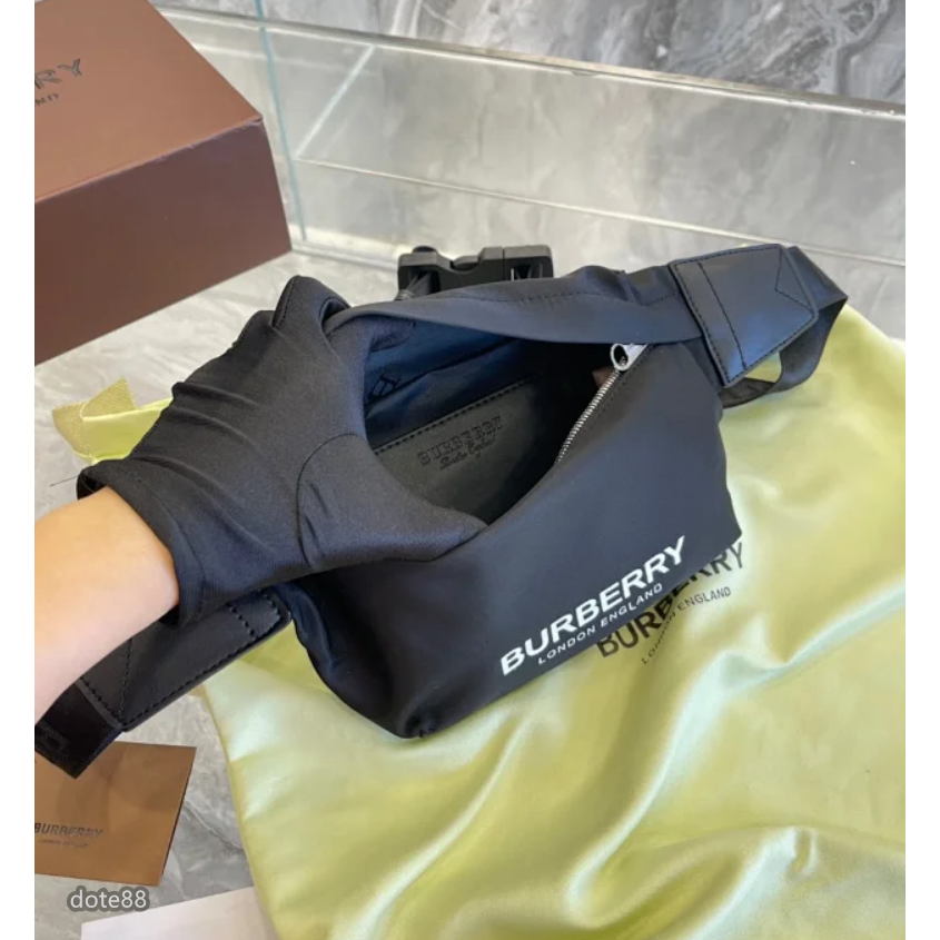 【Burberry】巴寶莉2022新款男士黑色徽標印花尼龍腰包胸包斜挎包手機包休閒男士斜挎包休閒運動逛街生日情人節禮物-細節圖8