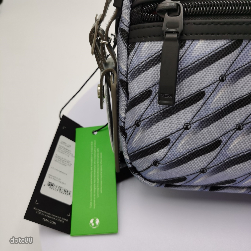 【TUMI】途米男士女士情侶款單肩包胸包腰包手機包相機包斜挎包尼龍材質拉鍊口袋多功能可調節肩帶大容量簡便實用生日禮物-細節圖7
