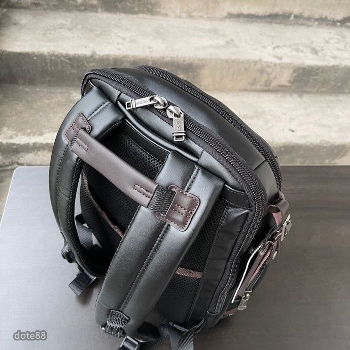 【TUMI】途米男士時尚雙肩背包登山包書包筆電包真皮材質防水多口袋隔層多耐磨耐用生日禮物簡便實用大容量輕便實用簡約-細節圖4