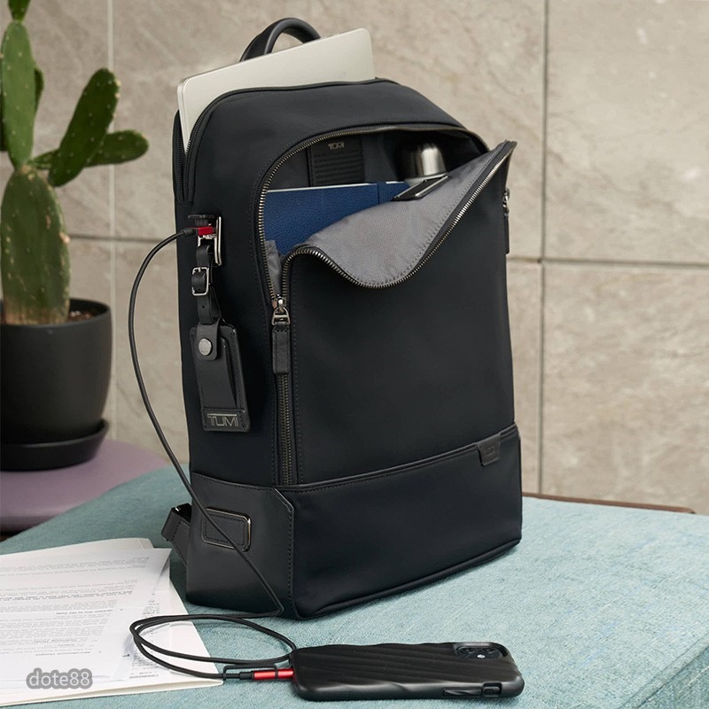 【TUMI】途米男士時尚雙肩背包手提包登山包書包筆電包旅行包商務包彈道尼龍材質多口袋鑰匙鎖帶簡約大氣隔層多耐磨耐用-細節圖3