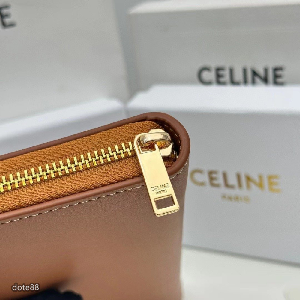 【Celine】賽琳咖啡色男士女士同款錢包手拿包手抓包夾包經典標志簡約大容量多卡槽多隔層拉鏈封口多功能適合上班出門必備-細節圖4