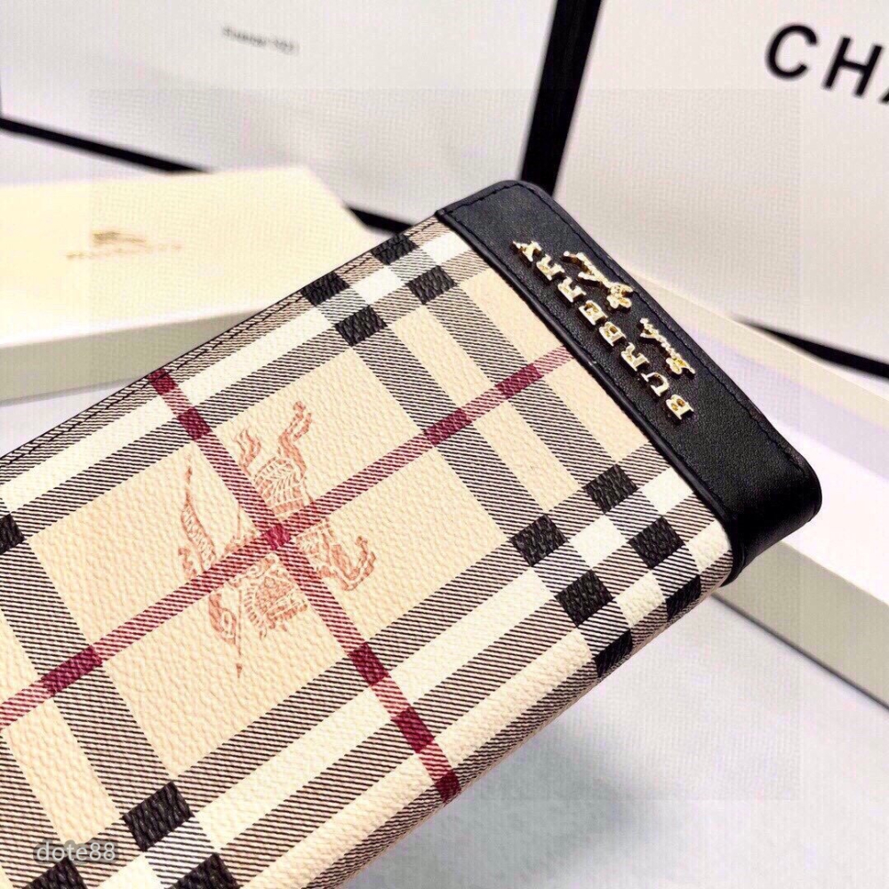 【Burberry】巴寶莉卡其色男士女士同款錢包手拿包手抓包夾包經典格子印花簡約大容量多卡槽多隔層拉鏈封口多功能-細節圖8