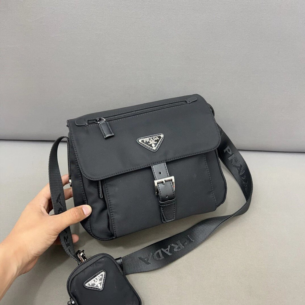 PRADA普拉達包包 尼龍布三合一三角標斜背包 翻蓋包 郵差包 男生包包 通勤百搭休閒包 子母包 大容量小方包-細節圖2