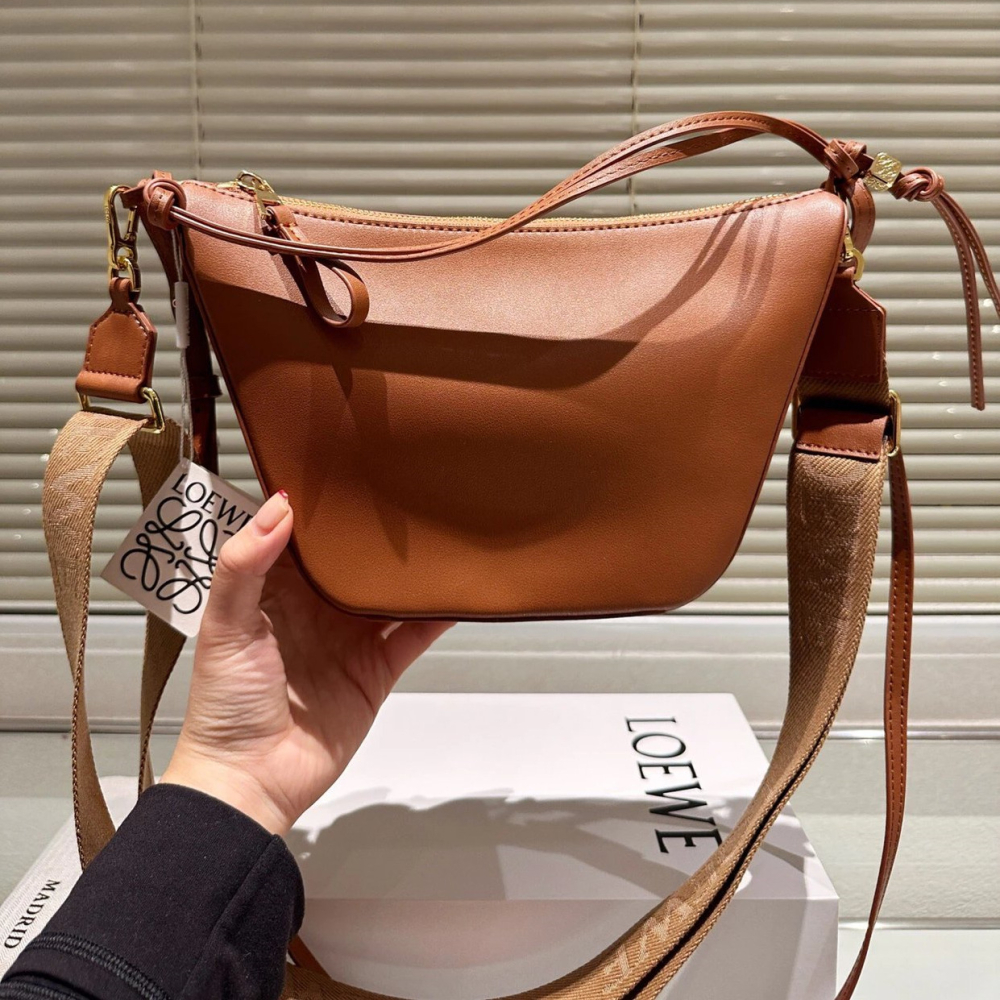 Loewe羅意威包包 Hammock Hobo loewe吊床包 時尚通勤女包 腋下包 棕色真皮包包 斜背包 手提袋 牛-細節圖3