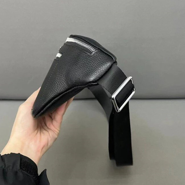 Montblanc萬寶龍包包 男生胸包 牛皮腰包 黑色真皮背包男 斜背包 斜背包 休閒包 運動腰包 手機袋 男士胸包-細節圖8