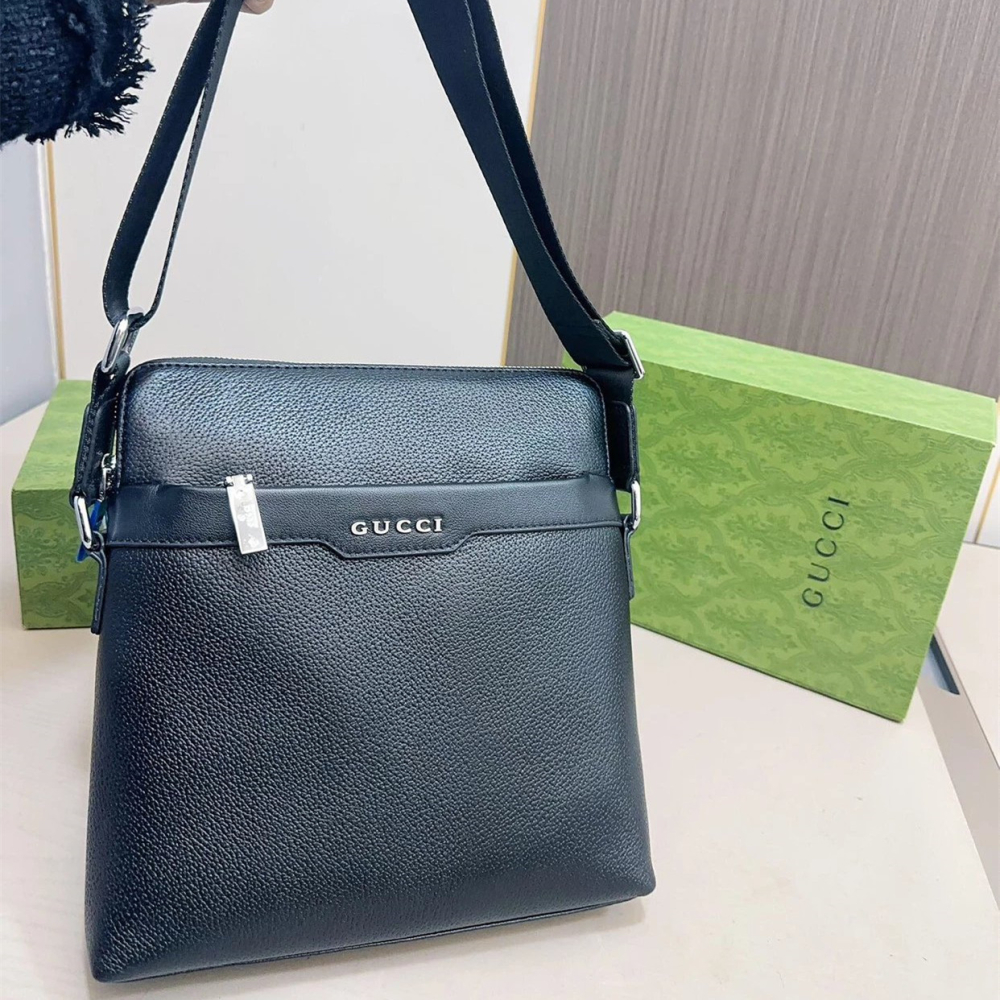 GUCCI包包 男生斜背包 古馳背包 郵差包 黑色荔枝紋牛皮包包 真皮背包 男士背包 大容量小方包 休閒包 旅行包 商務-細節圖3