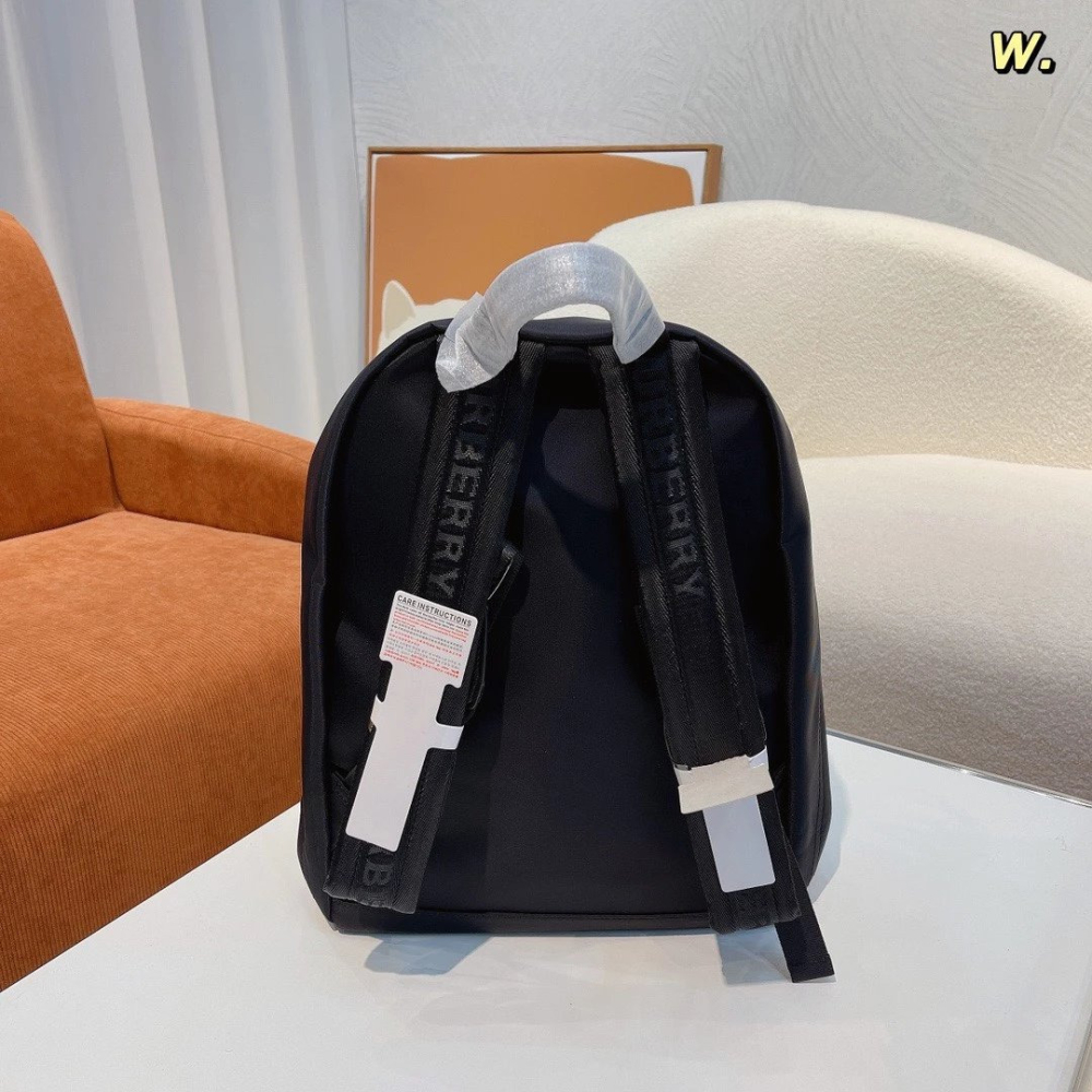 Burberry戰馬雙肩包 TheRucksack軍旅背包 男生雙肩後背包 女生背包 大容量雙肩筆電背包 手提袋 休閒包-細節圖3