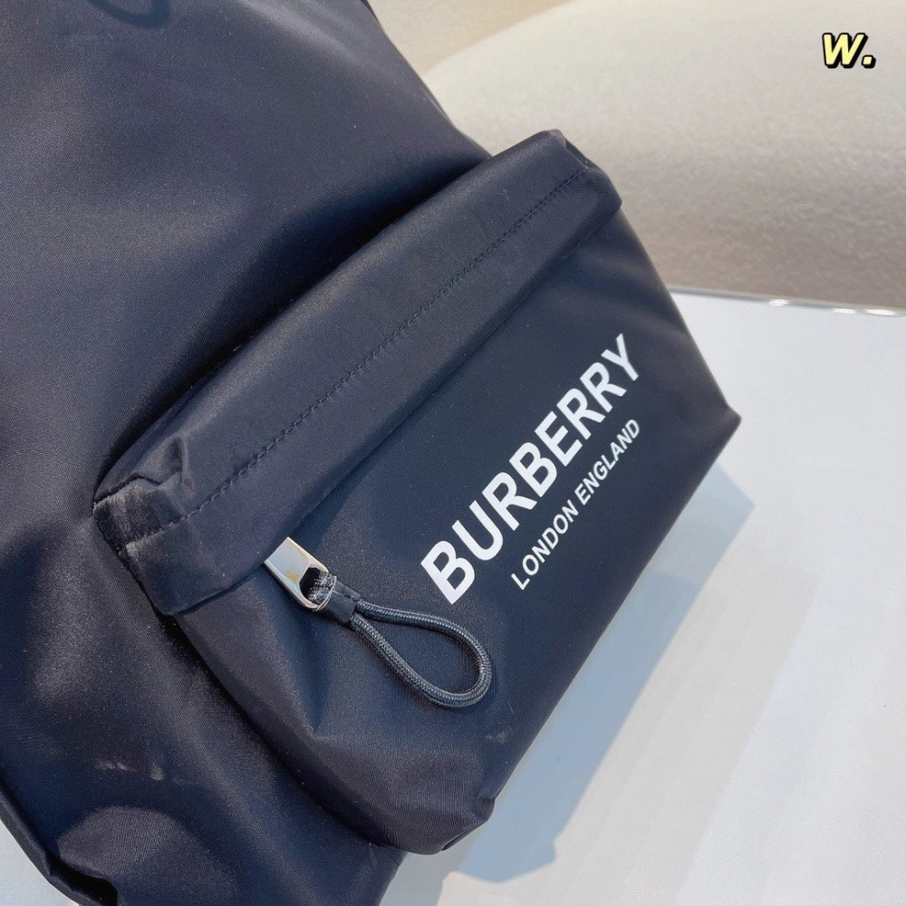 Burberry戰馬雙肩包 TheRucksack軍旅背包 男生雙肩後背包 女生背包 大容量雙肩筆電背包 手提袋 休閒包-細節圖6
