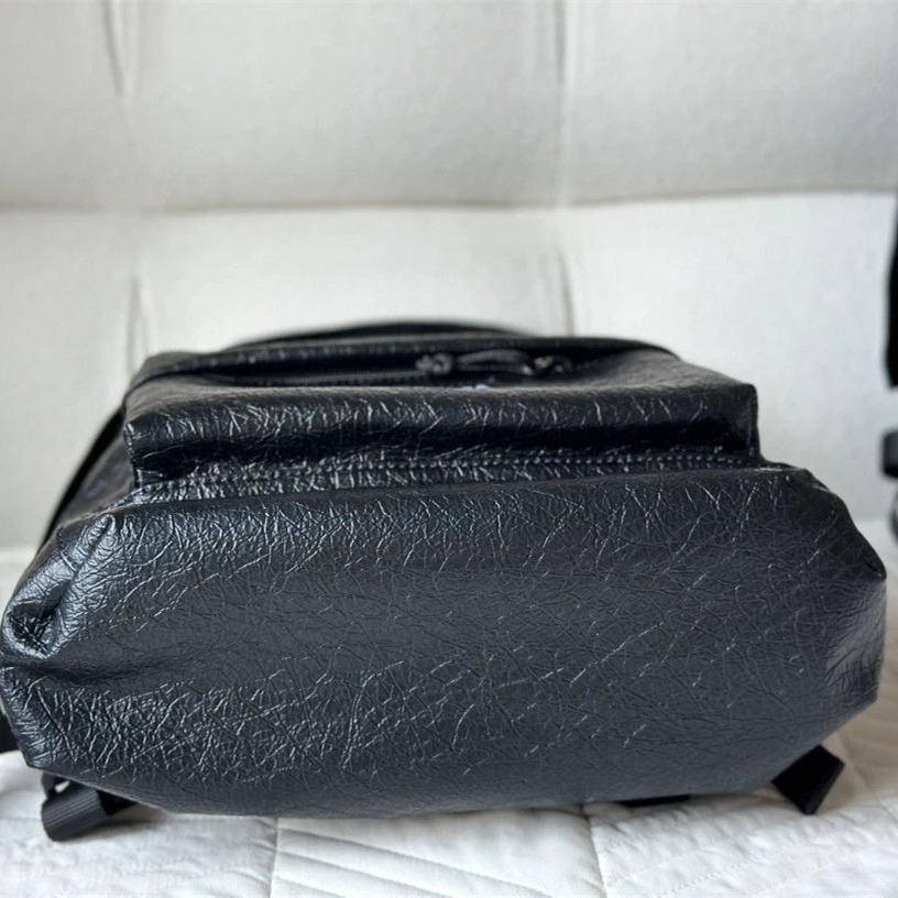 BALENCIAGA巴黎世家雙肩包 EXPLORER男生背包 黑色皮質包包 牛皮包包 大容量多隔層電腦包 筆電背包 旅行-細節圖7