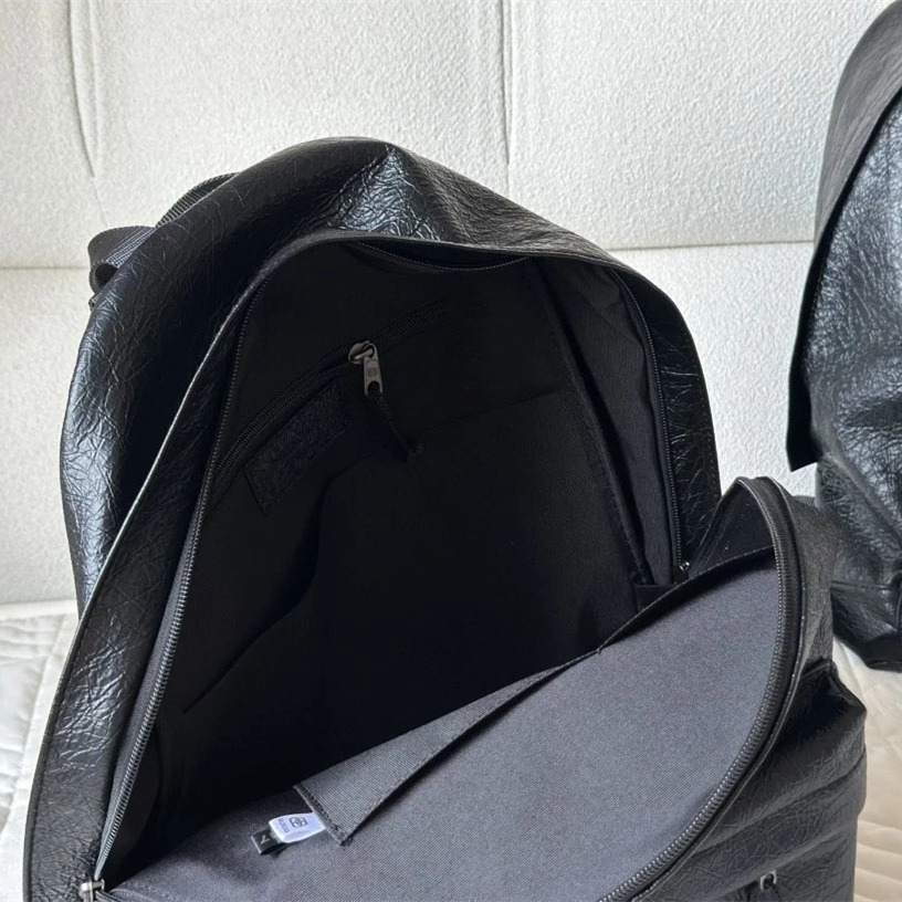 BALENCIAGA巴黎世家雙肩包 EXPLORER男生背包 黑色皮質包包 牛皮包包 大容量多隔層電腦包 筆電背包 旅行-細節圖9