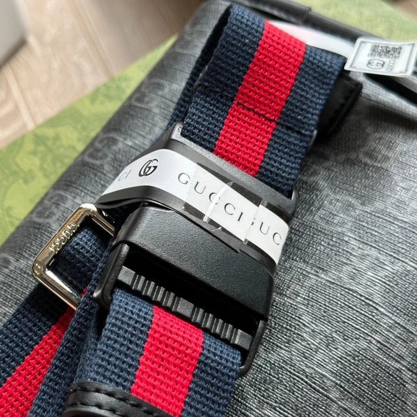 Gucci胸包 古馳包包 男生包包 Black經典老花斜背包 印花腰包 時尚休閒包 男女同款斜背包 側背包 翻蓋包 小背-細節圖5