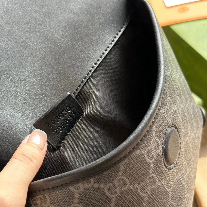 Gucci胸包 古馳包包 男生包包 Black經典老花斜背包 印花腰包 時尚休閒包 男女同款斜背包 側背包 翻蓋包 小背-細節圖7