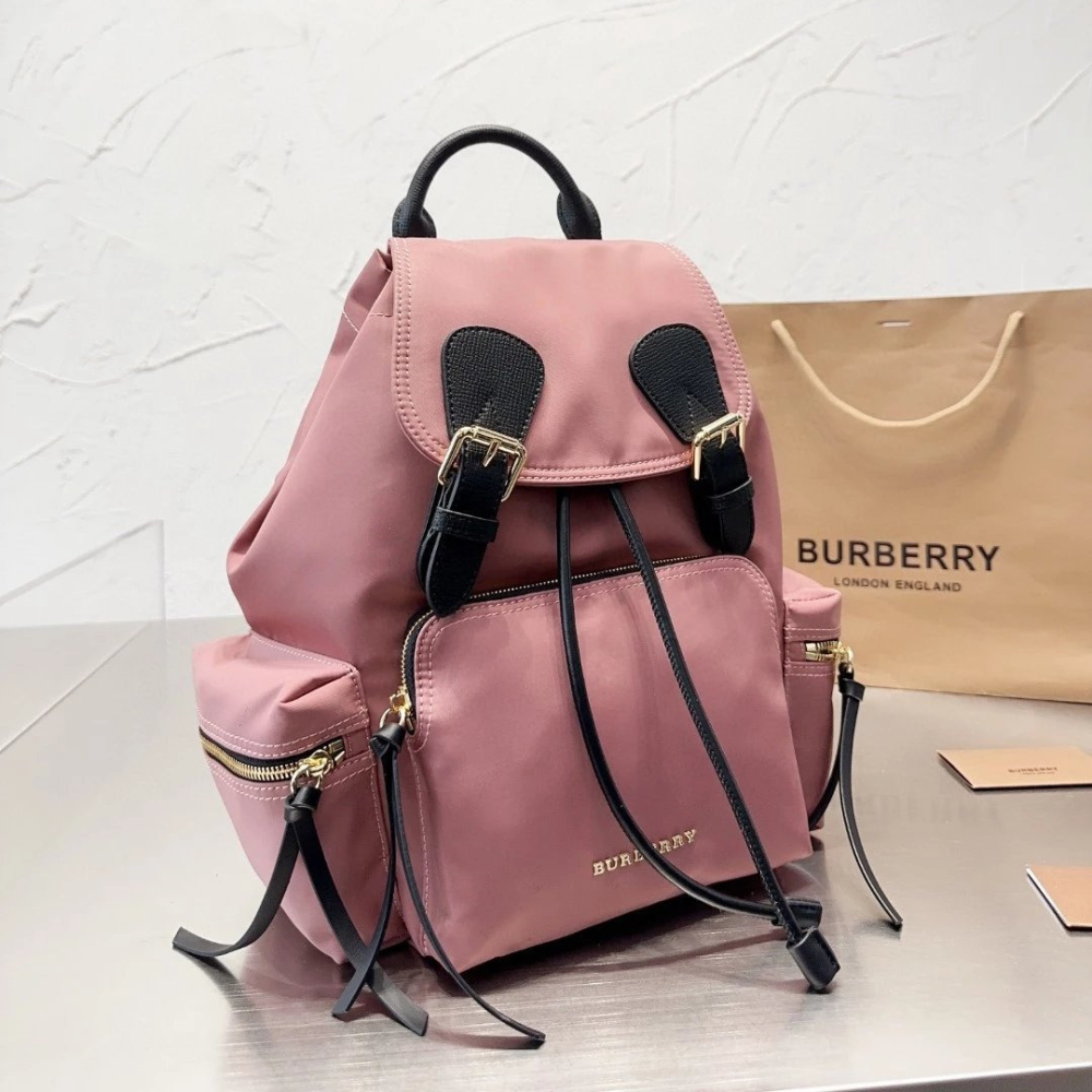 Burberry戰馬包包 女生雙肩包 輕量尼龍布雙肩後背包 手提袋 大容量旅行包 學生書包 休閒包 時尚通勤百搭女包-細節圖2