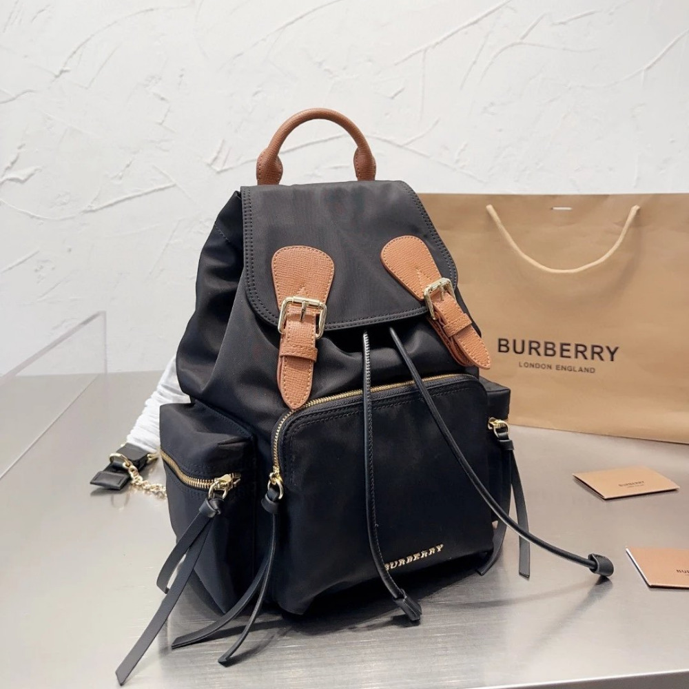 Burberry戰馬包包 女生雙肩包 輕量尼龍布雙肩後背包 手提袋 大容量旅行包 學生書包 休閒包 時尚通勤百搭女包-規格圖1