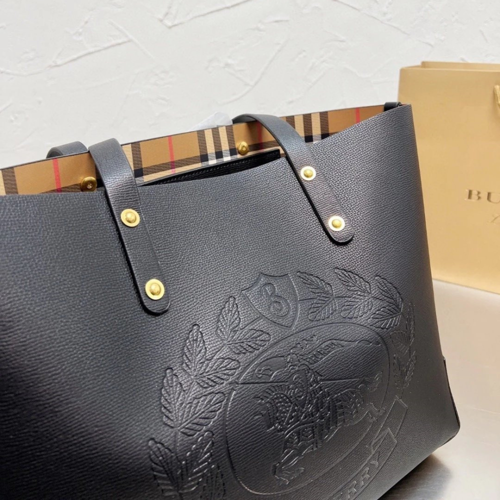 Burberry戰馬包包 巴寶莉托特包 女生包包 黑色白色皮質背包 真皮女包 大容量托特包 大方包 購物袋 單肩包 側背-細節圖8