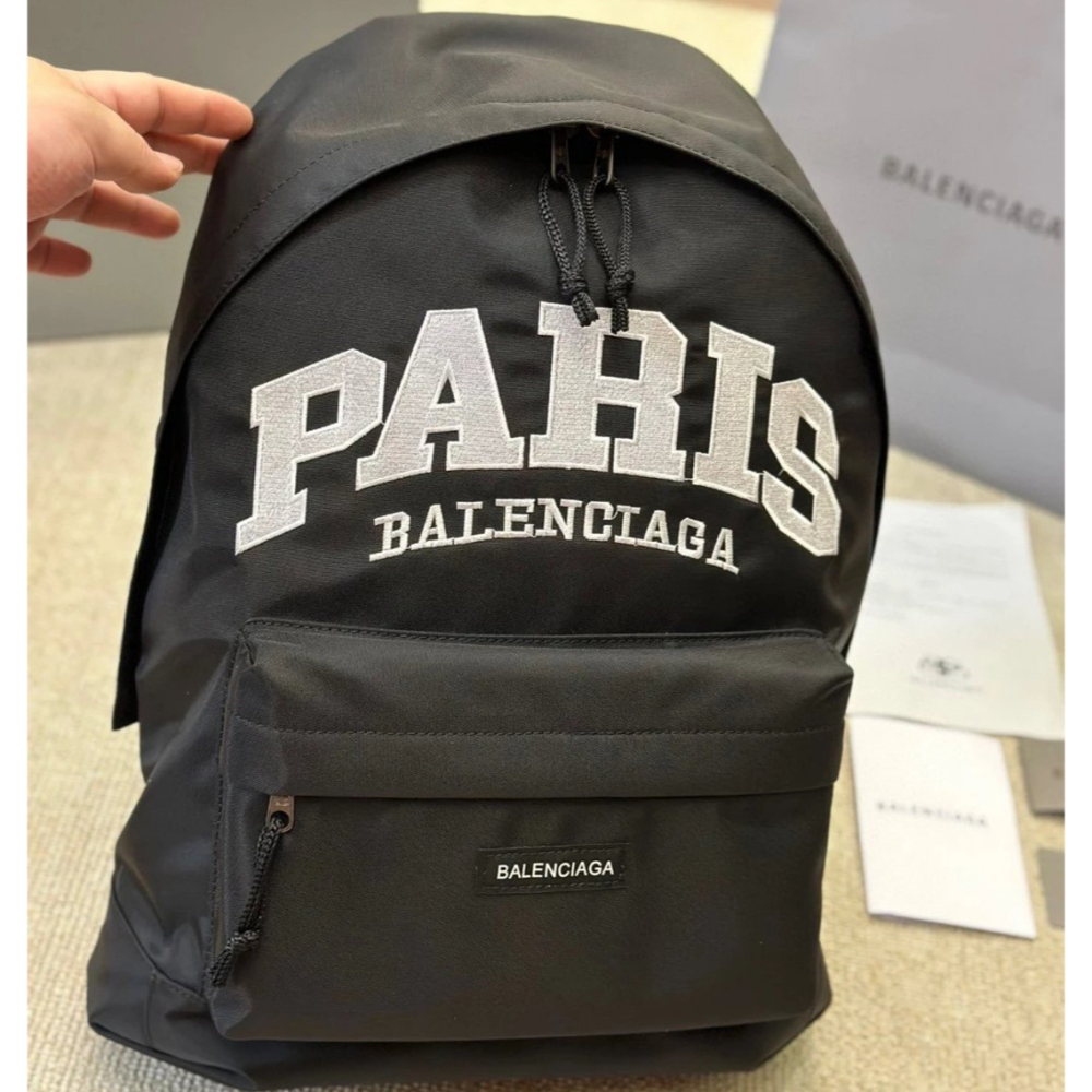 Balenciaga巴黎世家雙肩包 EXPLORER雙肩後背包 男女通用背包 尼龍布大容量旅行包 刺繡徽標字母包 休閒運-細節圖2