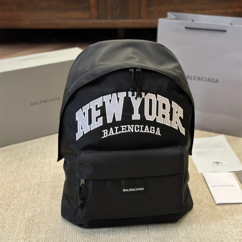 Balenciaga巴黎世家雙肩包 EXPLORER雙肩後背包 男女通用背包 尼龍布大容量旅行包 刺繡徽標字母包 休閒運-細節圖6