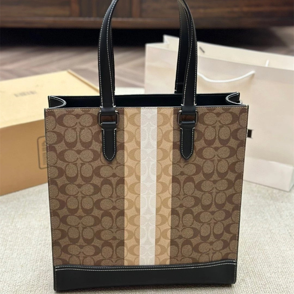 Coach蔻馳包包 graham男士豎款托特包 VARSITY條紋手提袋 商務出差公事包 電腦包 公文包 通勤百搭休閒包-細節圖7