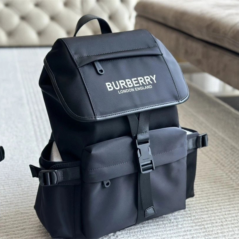 Burberry戰馬雙肩包 巴寶莉背包 男女通用背包 復古格紋翻蓋包 抽繩包 大容量旅行包 休閒包 通勤時尚休閒包 運動-規格圖1